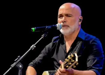 Helicóptero com cantor Rick desaparece em SC; FAB faz buscas
