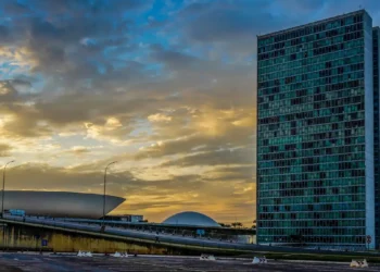 Senado: oposição obstrui e fim da escala 6×1 não vai a plenário
