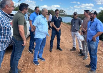 Prefeito Silvio Mendes vistoria obras da Via Sul em Teresina no sábado