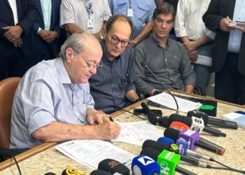 Prefeito de Teresina autoriza licitações para Ponte do Pesqueirinho e compra de 100 ônibus