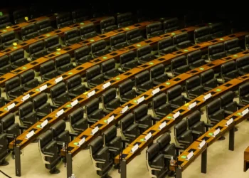 Renovação da Câmara federal chegou a 35%; veja nova composição da Casa
