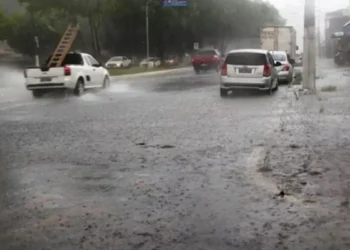 Semana termina com previsão de chuva em grande parte do país, diz o Inmet
