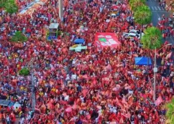 Ato pró-Lula reúne milhares de manifestantes em Teresina; veja